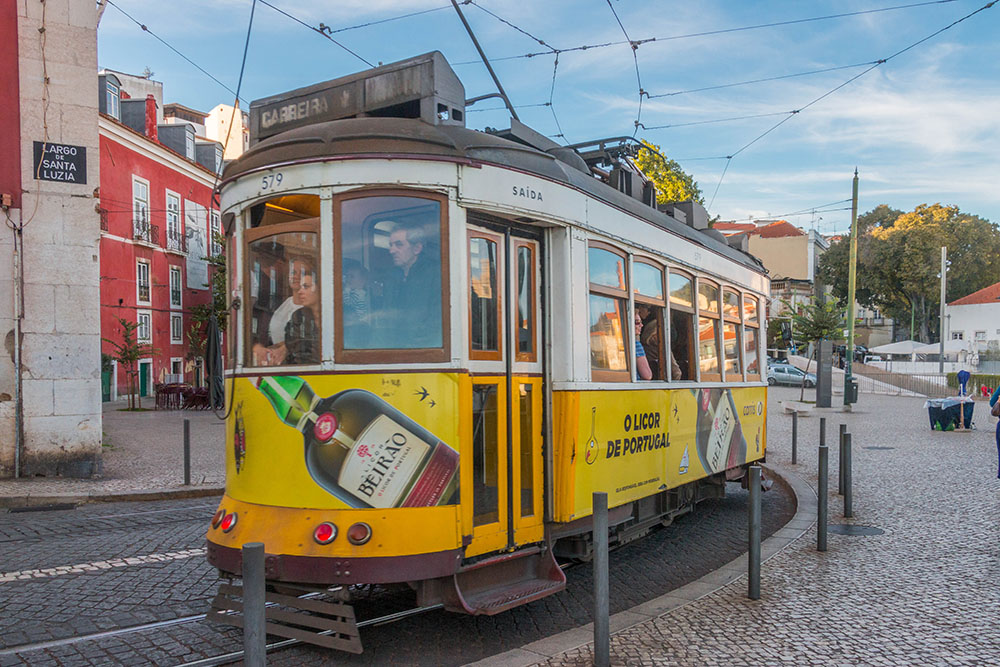 Leider sind die Bahnen meist (über-)voll besetzt 